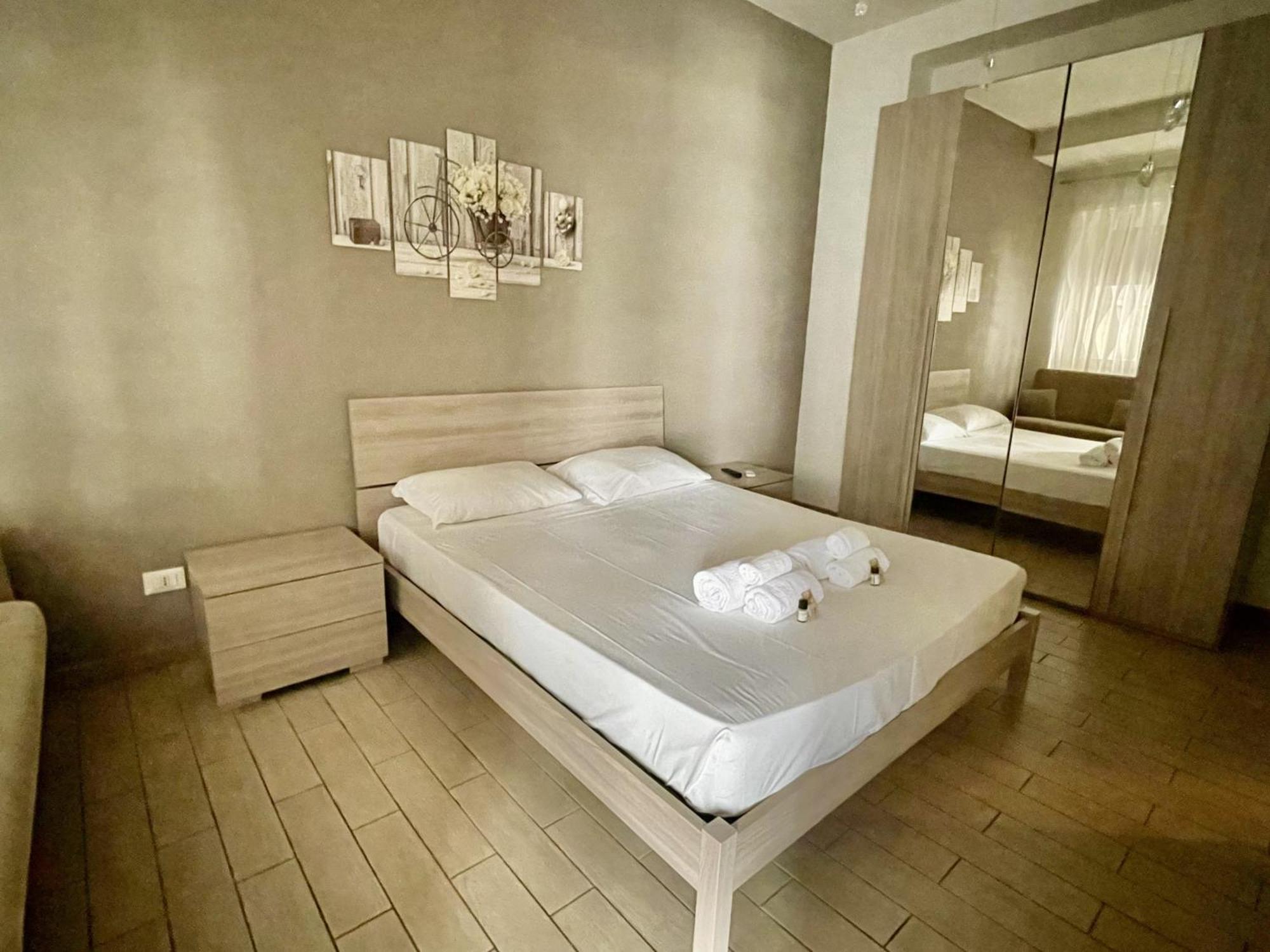 Domus Laterani By Jfm - Comfortable Apartment Big Terrace Colosseo روما المظهر الخارجي الصورة