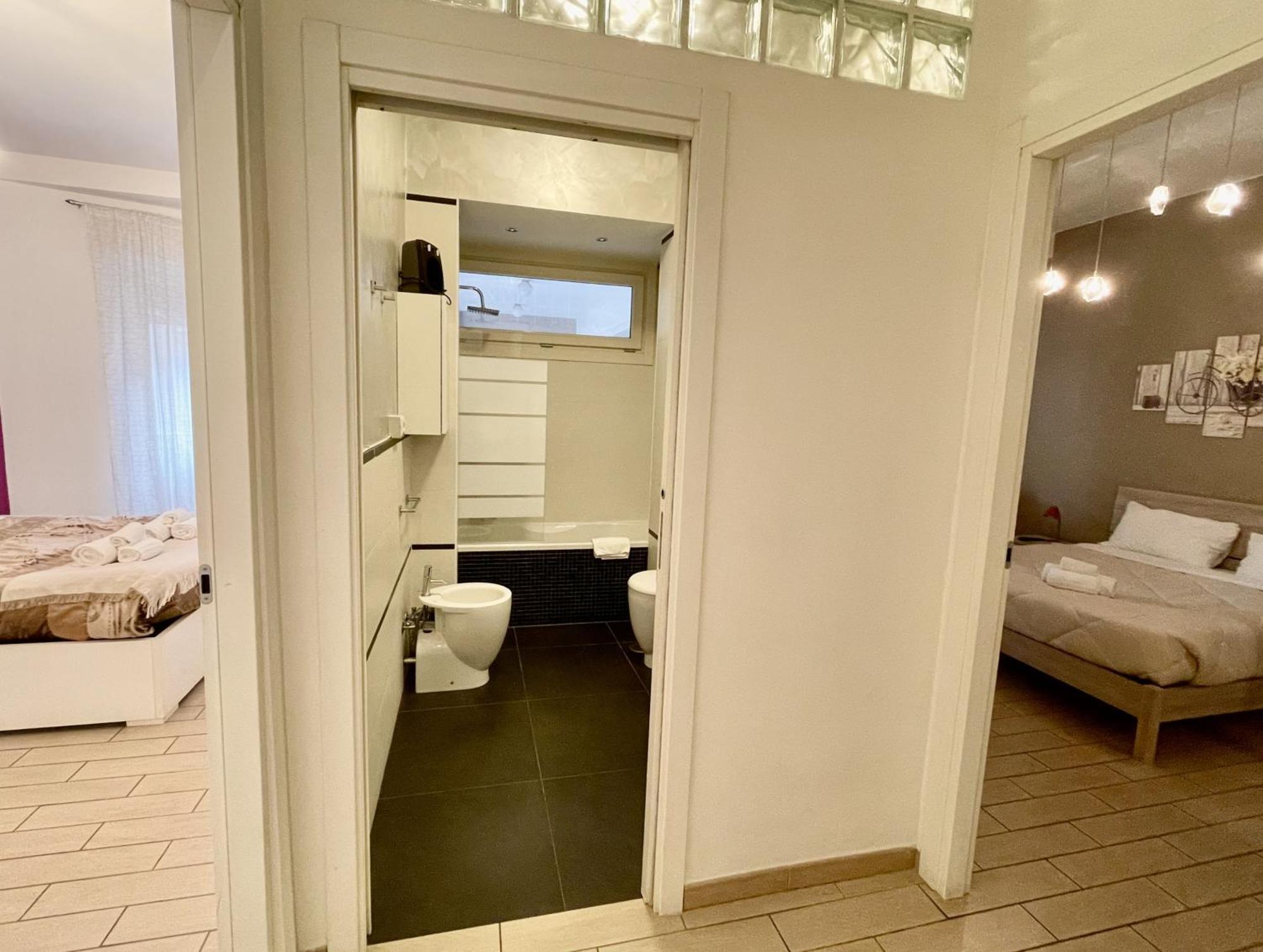 Domus Laterani By Jfm - Comfortable Apartment Big Terrace Colosseo روما المظهر الخارجي الصورة